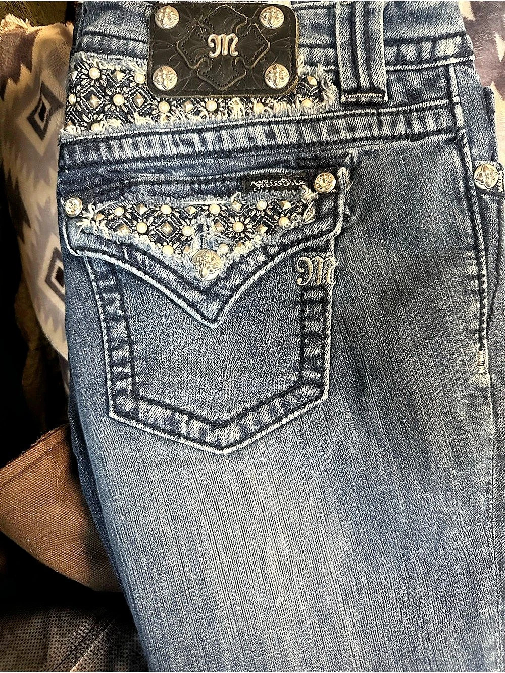 Miss Me Size 29 Bootcut Jeans Embellished Rhinestone Pearl Flap Pockets